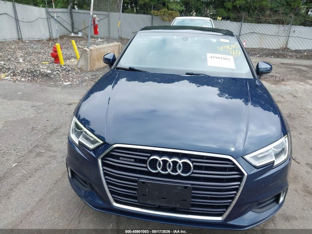 Продаж на аукціоні авто 2017 Audi A3 Premium, vin: WAUB8GFF3H1058029, номер лоту: 45901003