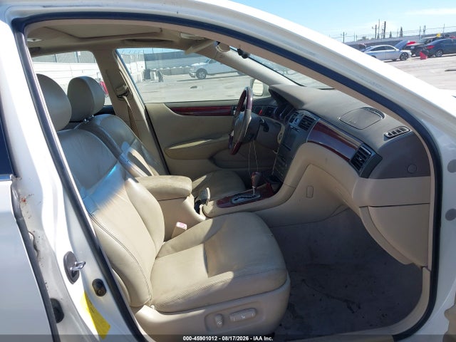 2004 Lexus Es 330 მანქანა იყიდება აუქციონზე, vin: JTHBA30G045024231, აუქციონის ნომერი: 45901012