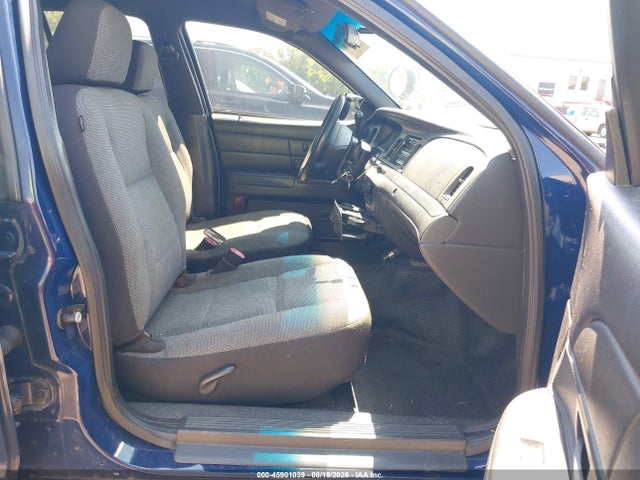 2010 Ford Crown Victoria Police/police Interceptor მანქანა იყიდება აუქციონზე, vin: 2FABP7BV8AX121972, აუქციონის ნომერი: 45901039
