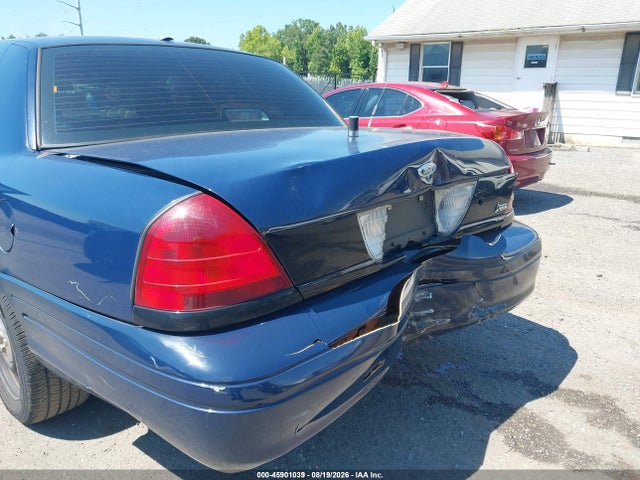 2010 Ford Crown Victoria Police/police Interceptor მანქანა იყიდება აუქციონზე, vin: 2FABP7BV8AX121972, აუქციონის ნომერი: 45901039