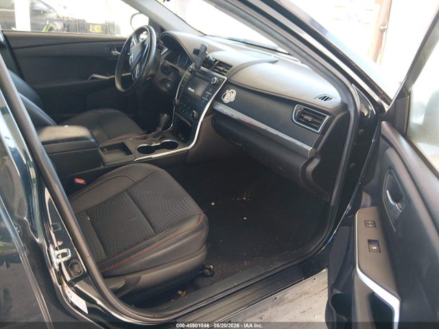2015 Toyota Camry Se მანქანა იყიდება აუქციონზე, vin: 4T1BF1FK5FU917387, აუქციონის ნომერი: 45901046