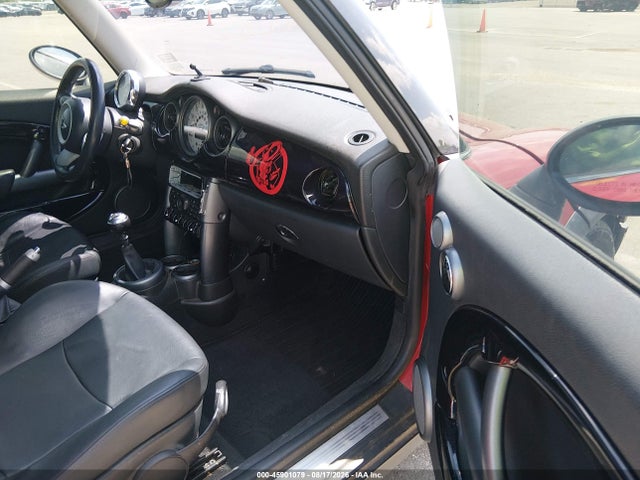 Продажа на аукционе авто 2006 Mini Cooper, vin: WMWRC33566TK70877, номер лота: 45901079