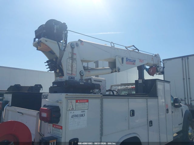 Ford F-550 Chassis Xl 2017 1FDUF5GT1HEE29204 Image 13