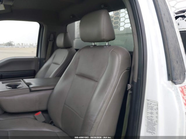 Ford F-550 Chassis Xl 2017 1FDUF5GT1HEE29204 Image 7