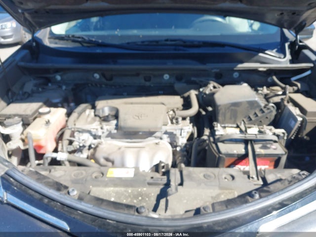 JTMZFREV2JJ168913 Toyota RAV4 LE