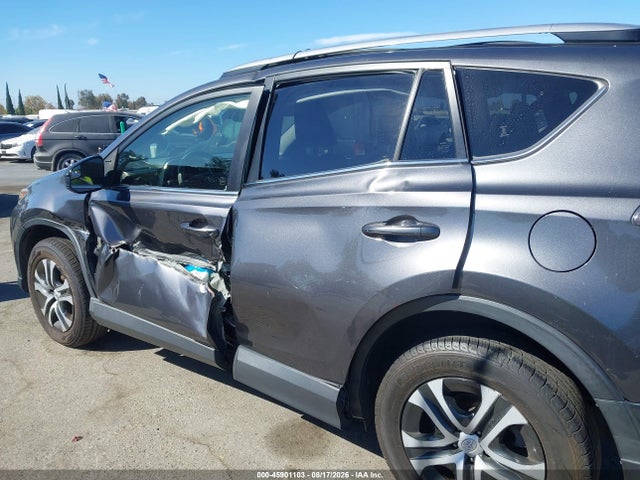 JTMZFREV2JJ168913 Toyota RAV4 LE