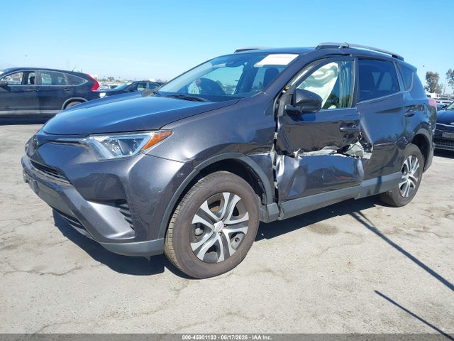 JTMZFREV2JJ168913 Toyota RAV4 LE