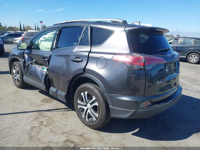 JTMZFREV2JJ168913 Toyota RAV4 LE