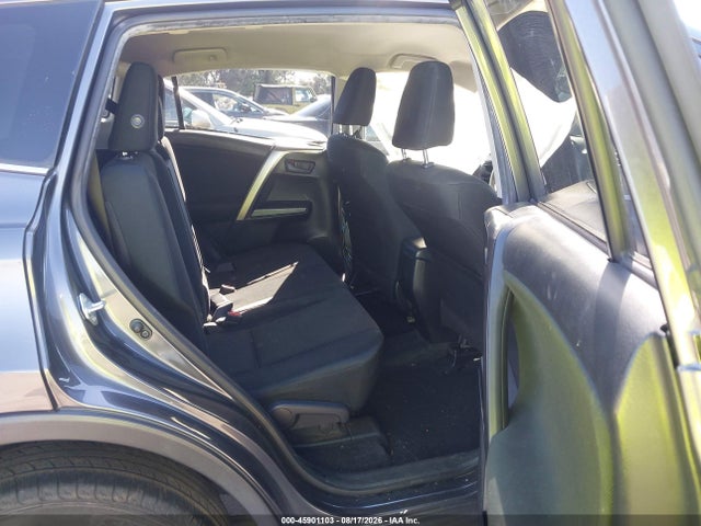 JTMZFREV2JJ168913 Toyota RAV4 LE