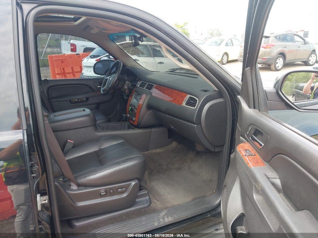 Продажа на аукционе авто 2013 Chevrolet Tahoe Lt, vin: 1GNSKBE0XDR145627, номер лота: 45901163