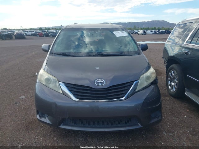 45901180 :رقم المزاد ، 5TDKK3DC5BS005395 vin ، 2011 Toyota Sienna Le V6 مزاد بيع
