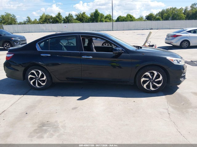 45901189 :رقم المزاد ، 1HGCR2F76HA229745 vin ، 2017 Honda Accord Ex مزاد بيع
