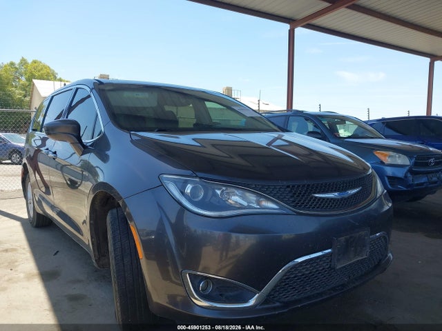 2018 Chrysler Pacifica Touring Plus მანქანა იყიდება აუქციონზე, vin: 2C4RC1FG5JR278599, აუქციონის ნომერი: 45901253