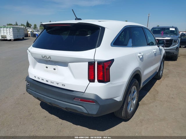 KIA SORENTO LX 2022 5XYRG4LC9NG098785 Image 4