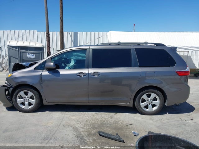 Toyota Sienna Le 8 Passenger 2015 5TDKK3DCXFS615847 Image 14