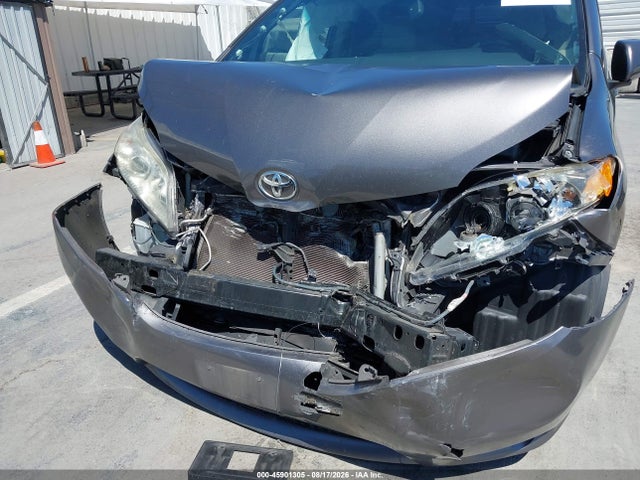 Toyota Sienna Le 8 Passenger 2015 5TDKK3DCXFS615847 Image 18