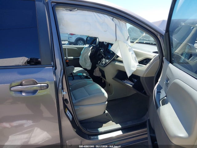 Toyota Sienna Le 8 Passenger 2015 5TDKK3DCXFS615847 Image 5