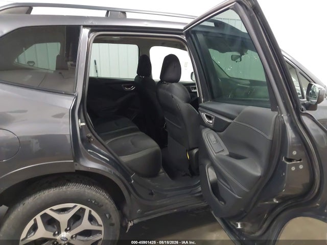 45901425 :رقم المزاد ، JF2SKAFC4MH587516 vin ، 2021 Subaru Forester Premium مزاد بيع