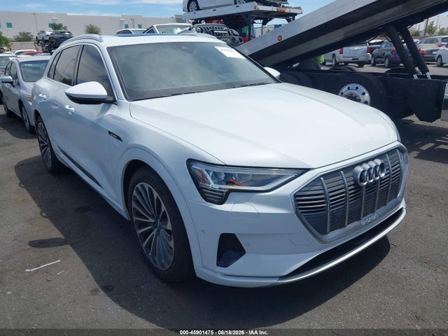 45901475 :رقم المزاد ، WA1VABGE7KB009926 vin ، 2019 Audi E-tron Premium Plus مزاد بيع