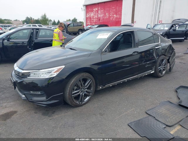 Honda Accord Touring 2016 1HGCR3F93GA011378 Image 2
