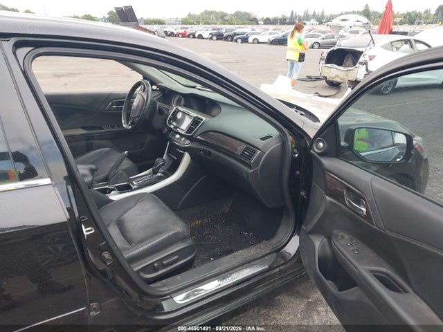 Honda Accord Touring 2016 1HGCR3F93GA011378 Image 5