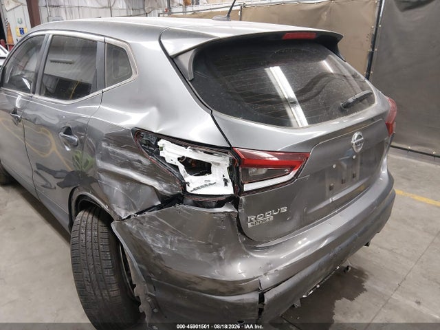 45901501 :رقم المزاد ، JN1BJ1AVXNW581827 vin ، 2022 Nissan Rogue Sport S Fwd Xtronic Cvt مزاد بيع