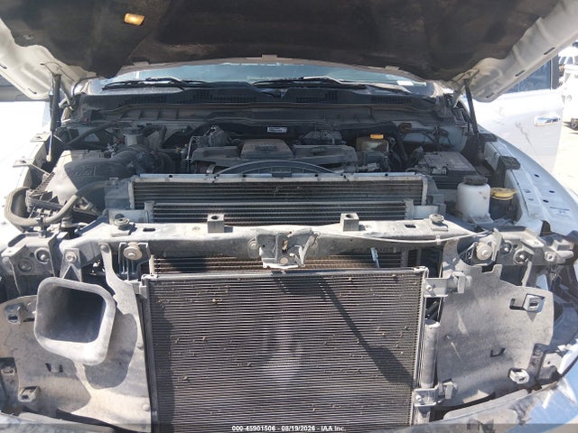 3C6UR5FLXHG559494 RAM 2500 Laramie 4x4 6&#039;4 Box