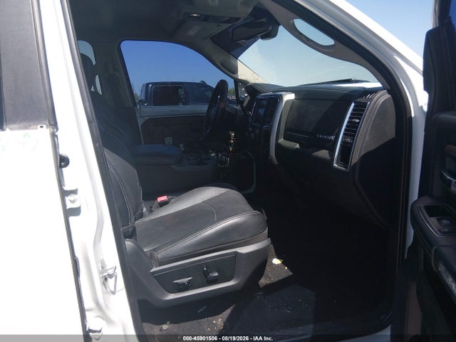 3C6UR5FLXHG559494 RAM 2500 Laramie 4x4 6&#039;4 Box