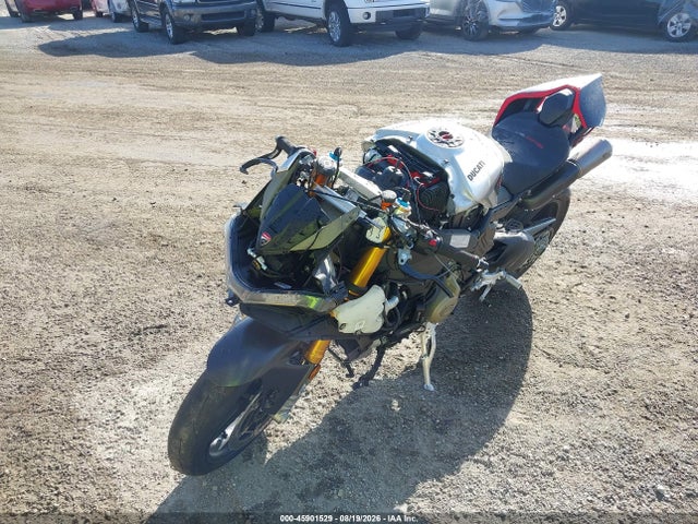 Ducati Panigale V4s 2024 ZDMDAGWW1RB007371 Image 2