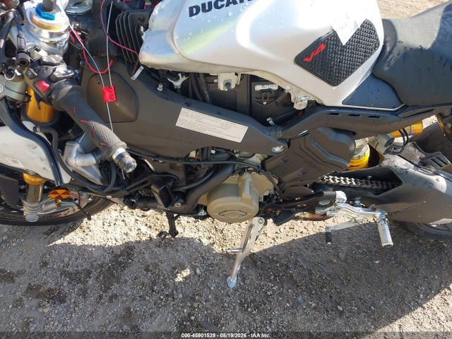 Ducati Panigale V4s 2024 ZDMDAGWW1RB007371 Image 9