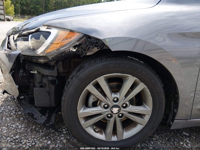 Hyundai ELANTRA SEL 2018 5NPD84LF5JH338399 Image 18
