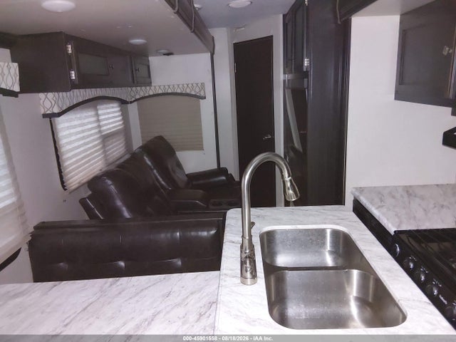 Venture Sporttrek 2019 4EZT13228K8031249 Image 7