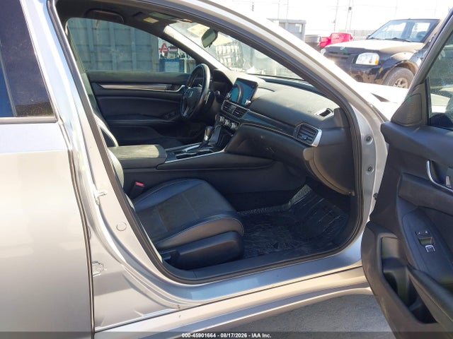 1HGCV1F32JA001105 Honda Accord Sport