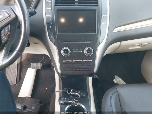 5LMCJ2C90GUJ21946 Lincoln MKC SELECT