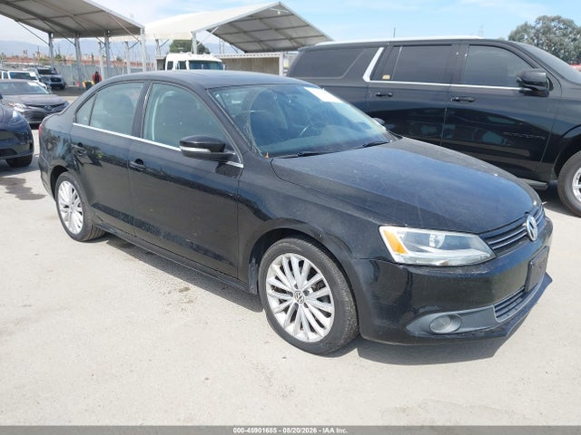2013 Volkswagen Jetta 2.5l Sel მანქანა იყიდება აუქციონზე, vin: 3VWLP7AJ9DM451484, აუქციონის ნომერი: 45901685