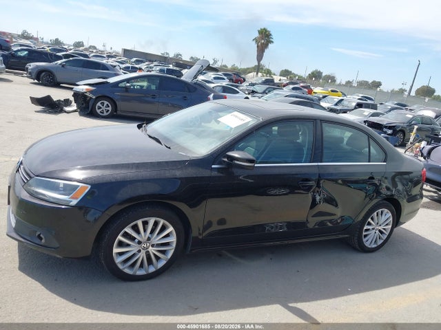 2013 Volkswagen Jetta 2.5l Sel მანქანა იყიდება აუქციონზე, vin: 3VWLP7AJ9DM451484, აუქციონის ნომერი: 45901685