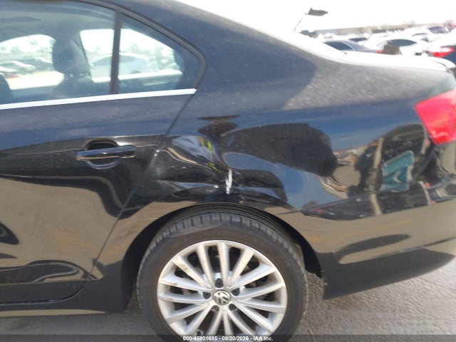 2013 Volkswagen Jetta 2.5l Sel მანქანა იყიდება აუქციონზე, vin: 3VWLP7AJ9DM451484, აუქციონის ნომერი: 45901685