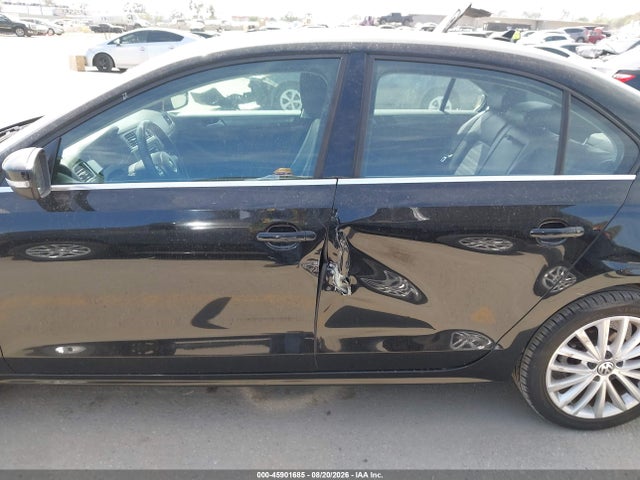 2013 Volkswagen Jetta 2.5l Sel მანქანა იყიდება აუქციონზე, vin: 3VWLP7AJ9DM451484, აუქციონის ნომერი: 45901685