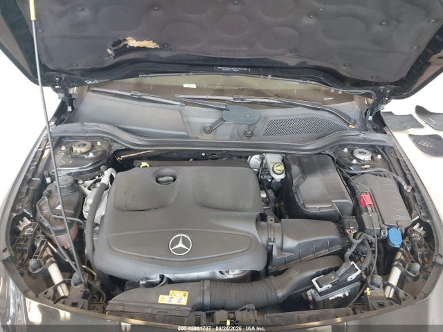 WDDSJ4EB1JN588685 Mercedes-Benz CLA 250