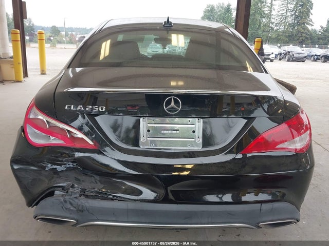 WDDSJ4EB1JN588685 Mercedes-Benz CLA 250