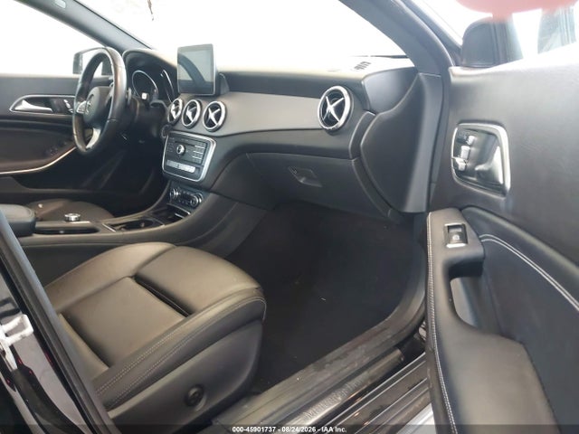 WDDSJ4EB1JN588685 Mercedes-Benz CLA 250