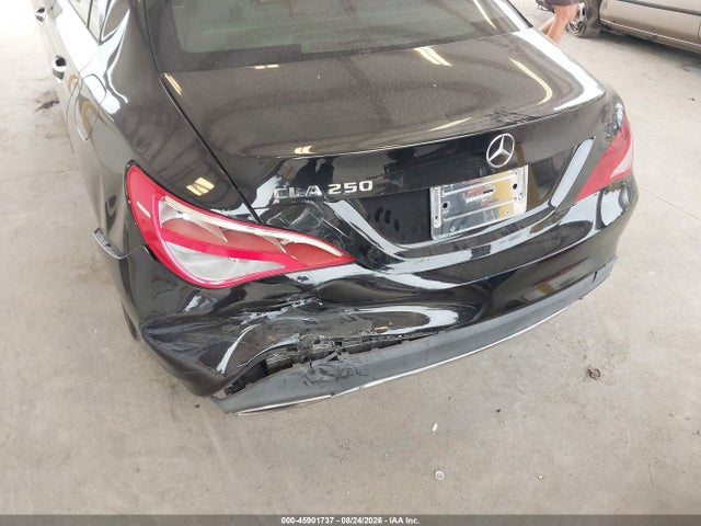WDDSJ4EB1JN588685 Mercedes-Benz CLA 250