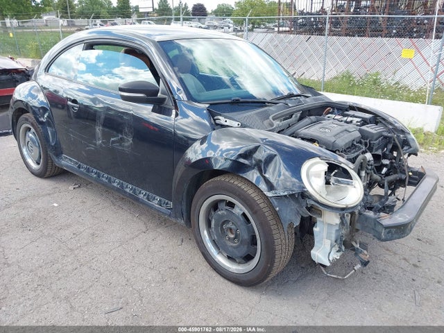 45901762 :رقم المزاد ، 3VWF17AT7GM639070 vin ، 2016 Volkswagen Beetle 1.8t Classic مزاد بيع