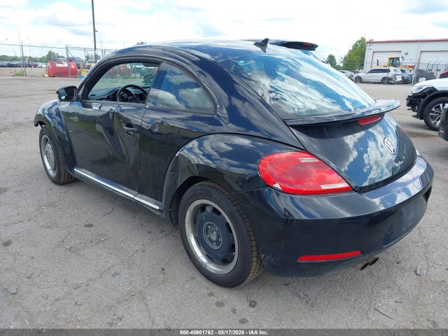 2016 Volkswagen Beetle 1.8t Classic მანქანა იყიდება აუქციონზე, vin: 3VWF17AT7GM639070, აუქციონის ნომერი: 45901762
