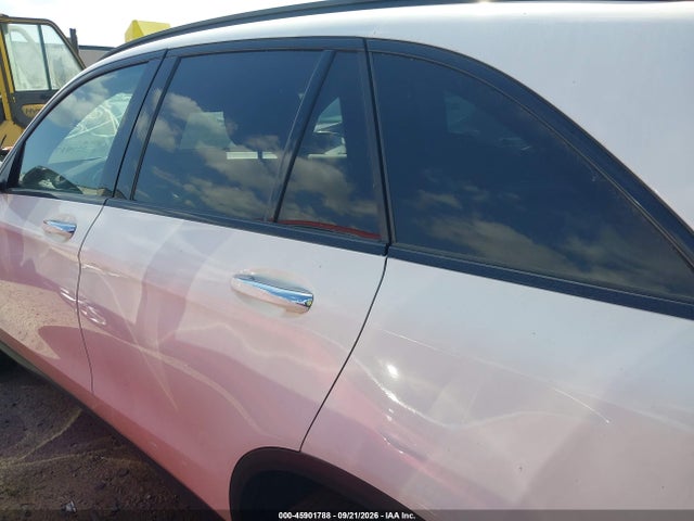 WDC0G4KB8KV182175 Mercedes-Benz Glc 300 4matic