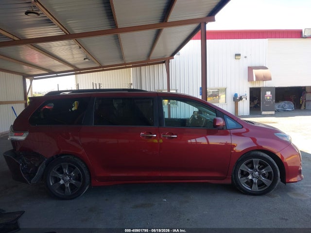 Toyota Sienna Se 8 Passenger 2017 5TDXZ3DC9HS876701 Image 13