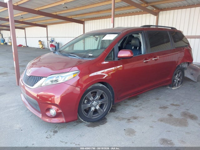 Toyota Sienna Se 8 Passenger 2017 5TDXZ3DC9HS876701 Image 2