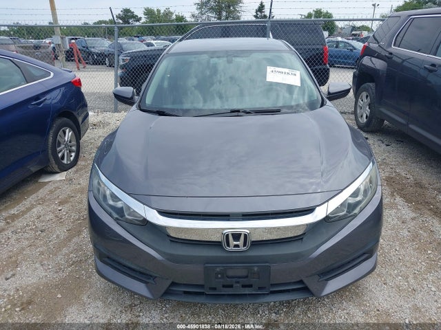 Продаж на аукціоні авто 2018 Honda Civic Lx, vin: 19XFC2F56JE043587, номер лоту: 45901838