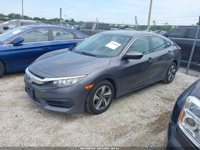 Продаж на аукціоні авто 2018 Honda Civic Lx, vin: 19XFC2F56JE043587, номер лоту: 45901838