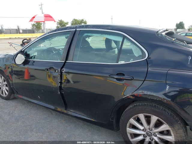 Toyota CAMRY LE 2018 4T1B11HK3JU133066 Image 19